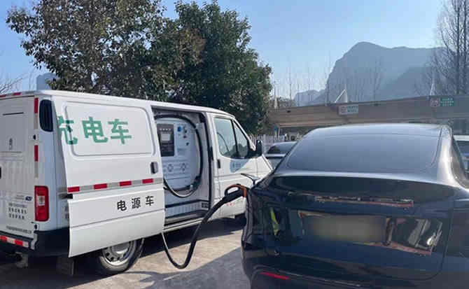营口汽车搭电