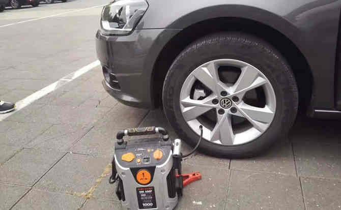 营口汽车搭电案例